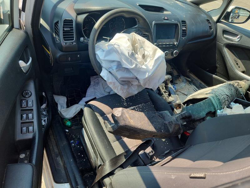 Photo 8 from auction – 2018 KIA FORTE with VIN 3KPFL4A79JE204583