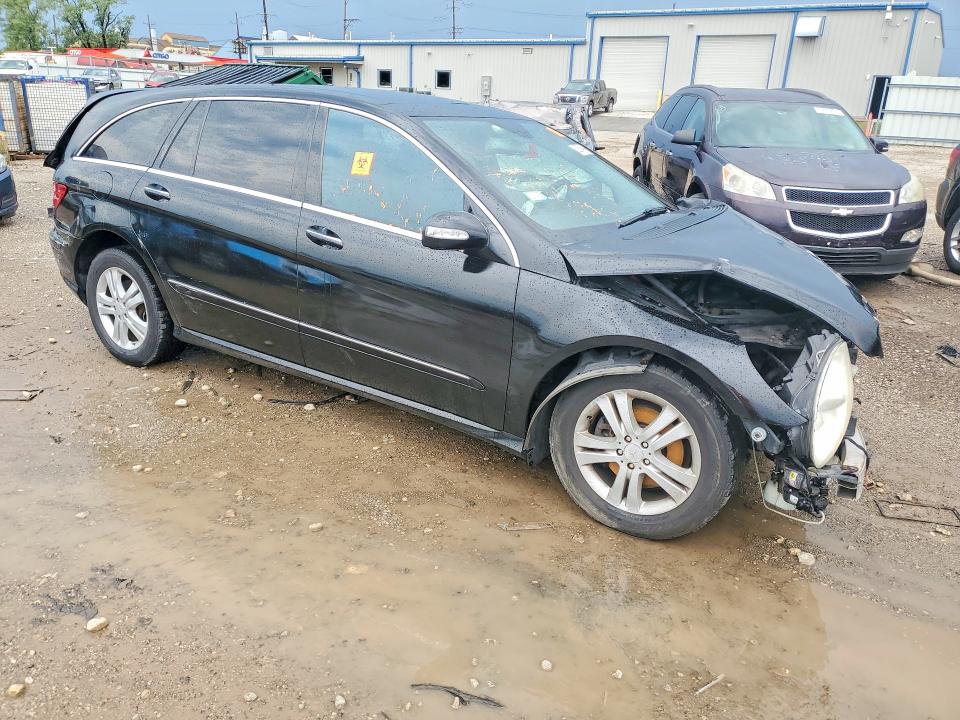 Photo 4 from auction – 2008 MERCEDES-BENZ R with VIN 4JGCB65E98A073755