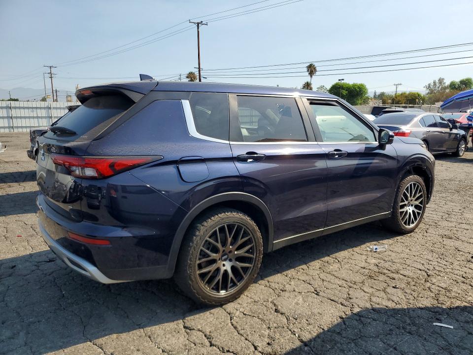 Photo 3 from auction – 2022 MITSUBISHI OUTLANDER with VIN JA4J4UA89NZ045343