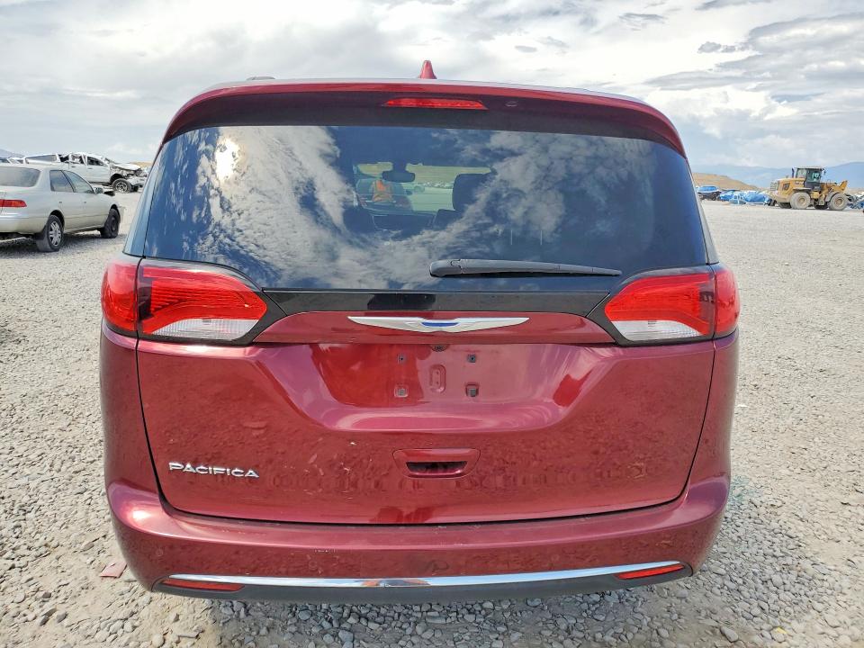 Photo 6 from auction – 2017 CHRYSLER PACIFICA with VIN 2C4RC1BG5HR778536