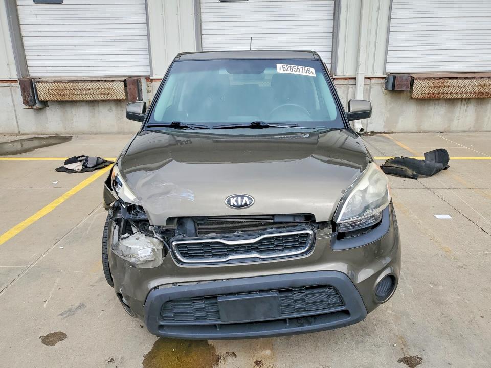 Photo 5 from auction – 2013 KIA SOUL with VIN KNDJT2A56D7561236