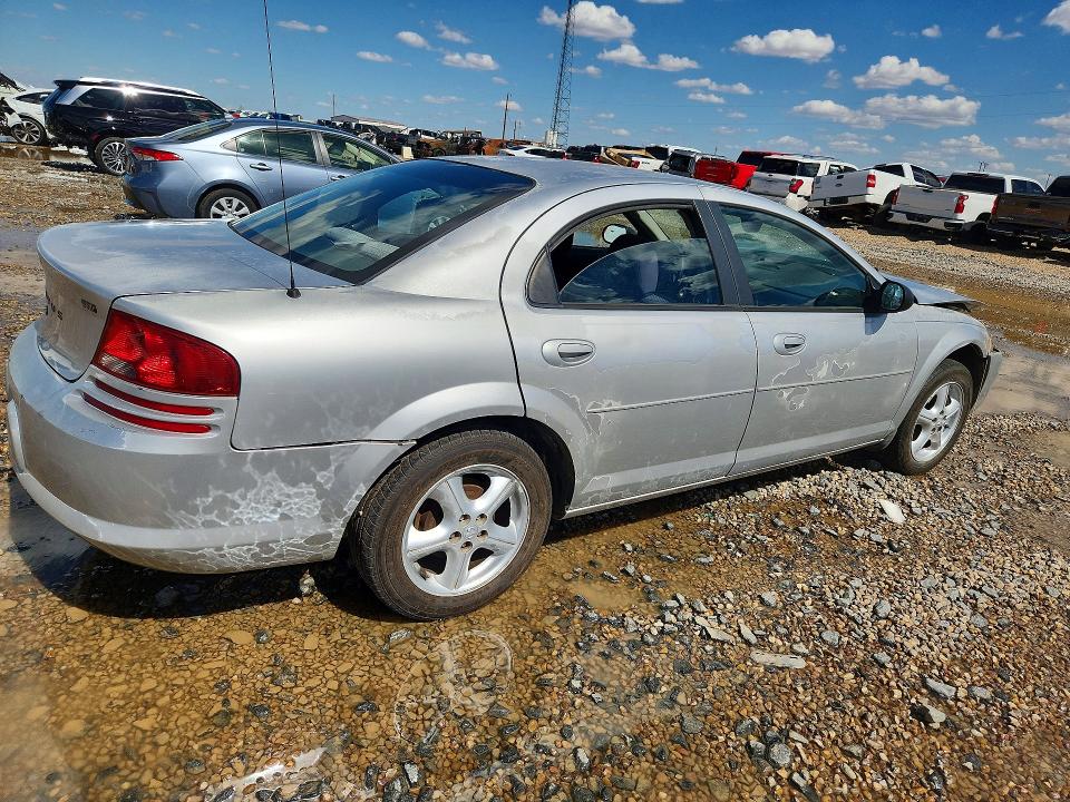 Photo 3 from auction – 2006 DODGE STRATUS with VIN 1B3EL46X26N104754