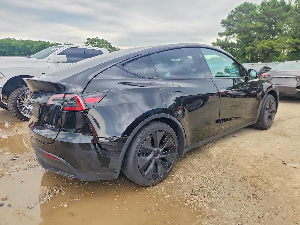 Zdjęcie 3 z aukcji – 2025 TESLA MODEL Y z VIN 7SAYGDEE7SF300927