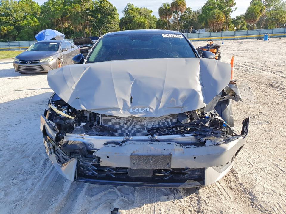 Photo 5 from auction – 2025 KIA K5 with VIN KNAG64J79S5298518