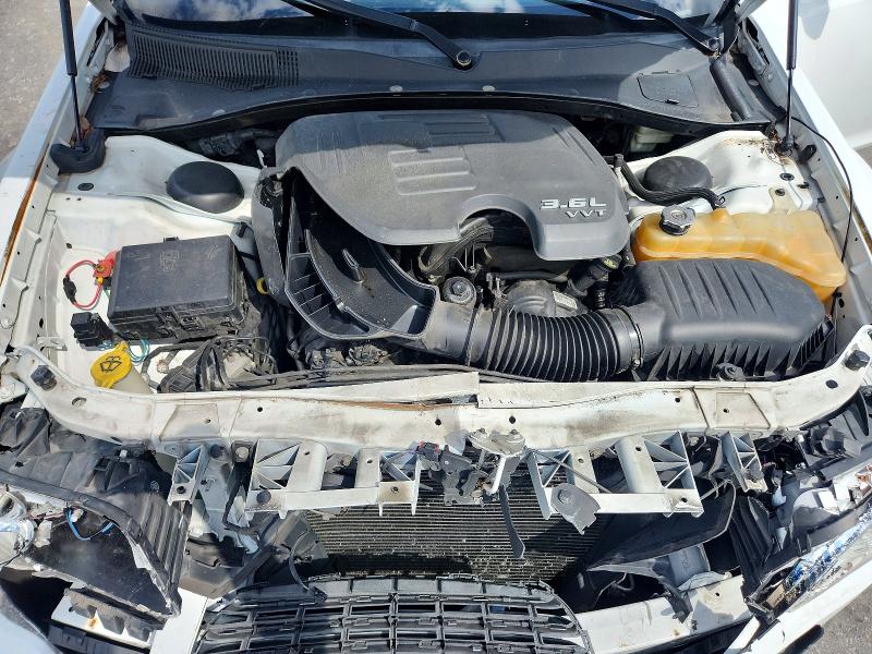 Фото 11 с аукциона – 2013 CHRYSLER 300C с VIN 2C3CCAEG4DH620842