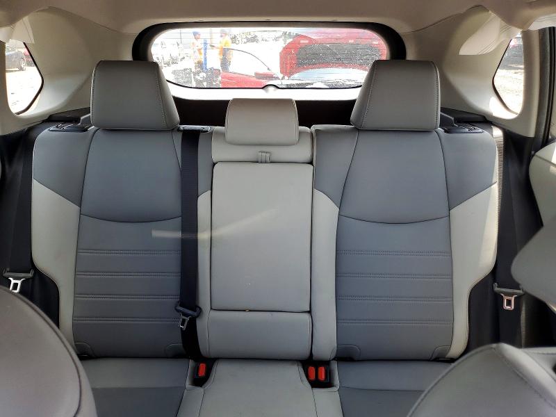 Photo 10 from auction – 2019 TOYOTA RAV4 with VIN 2T3A1RFV9KW073391