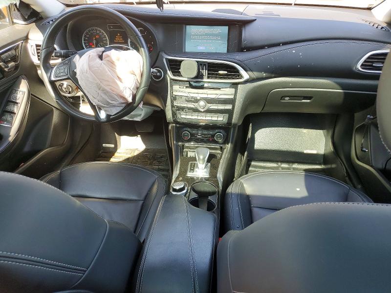 Photo 8 from auction – 2017 INFINITI QX30 with VIN SJKCH5CR3HA032506
