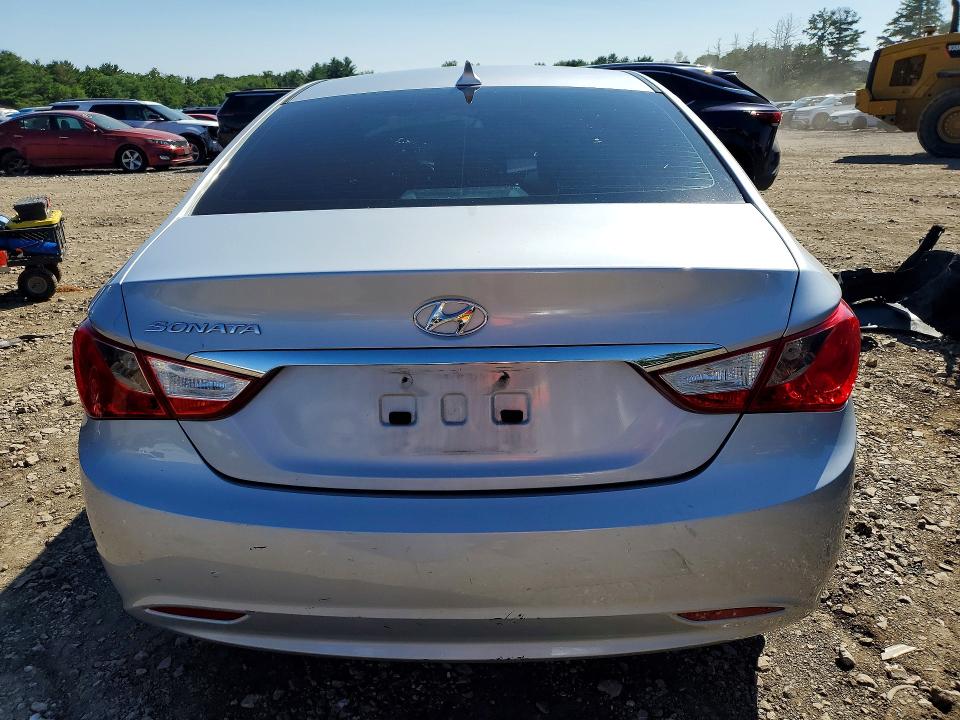 Photo 6 from auction – 2011 HYUNDAI SONATA with VIN 5NPEB4AC9BH028790