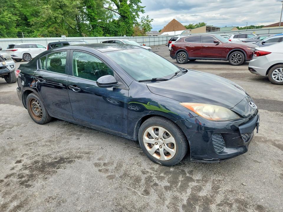 Photo 4 from auction – 2013 MAZDA 3 with VIN JM1BL1TG2D1766360