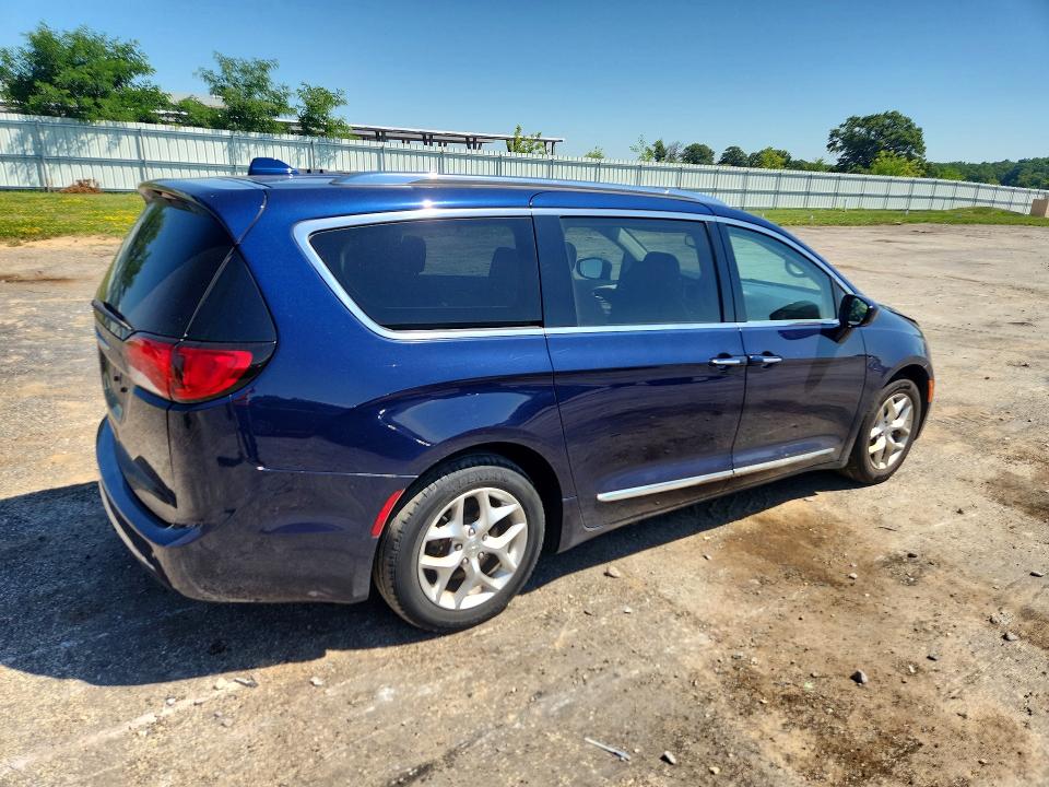 Photo 3 from auction – 2019 CHRYSLER PACIFICA with VIN 2C4RC1EG7KR548449