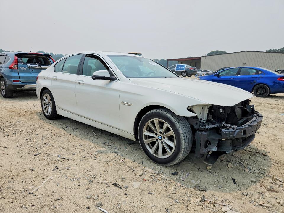 Photo 4 from auction – 2016 BMW 528 with VIN WBA5A5C57GD525936