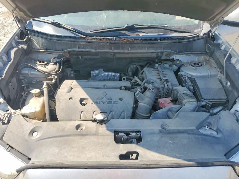 Zdjęcie 12 z aukcji – 2015 MITSUBISHI OUTLANDER ES z VIN 4A4AP3AU2FE022072