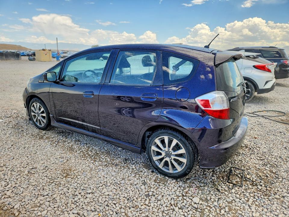 Photo 2 from auction – 2013 HONDA FIT with VIN JHMGE8H56DC076095
