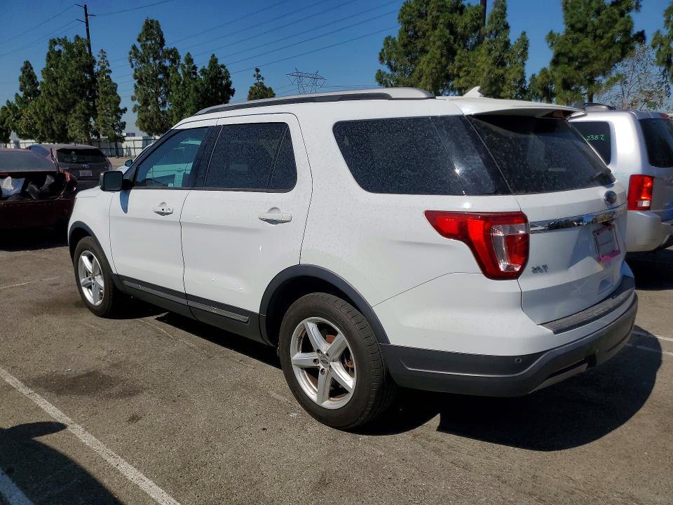 Photo 2 from auction – 2019 FORD EXPLORER with VIN 1FM5K7D85KGB09147