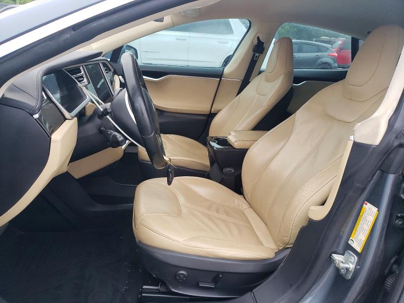 Photo 7 from auction – 2013 TESLA MODEL S with VIN 5YJSA1AC2DFP10190