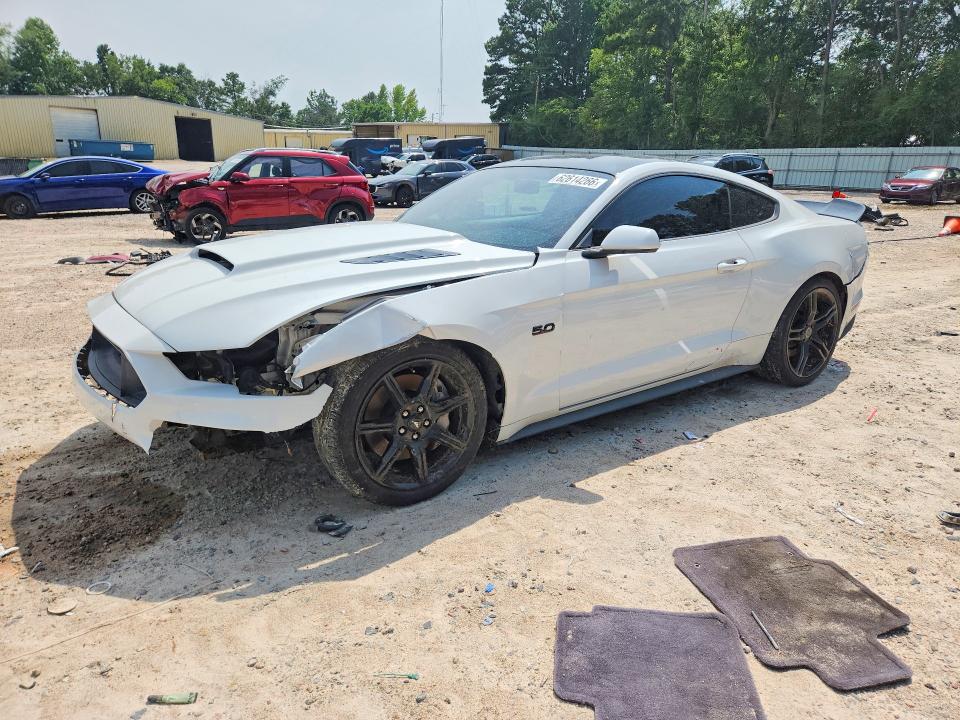 FORD MUSTANG 2018 with VIN 1FA6P8CF5J5153424 - Photo from auction