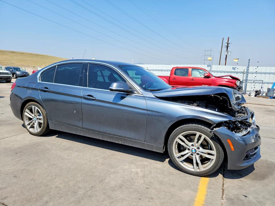 Photo 4 from auction – 2018 BMW 330 with VIN WBA8B9G5XJNU99720