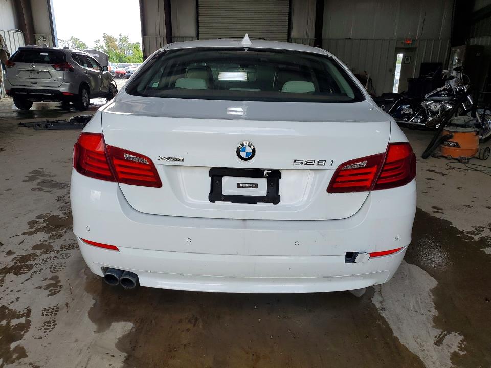 Photo 6 from auction – 2013 BMW 528 with VIN WBAXH5C55DD112235