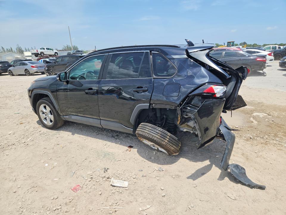 Photo 2 from auction – 2021 TOYOTA RAV4 with VIN 2T3W1RFV3MC123633