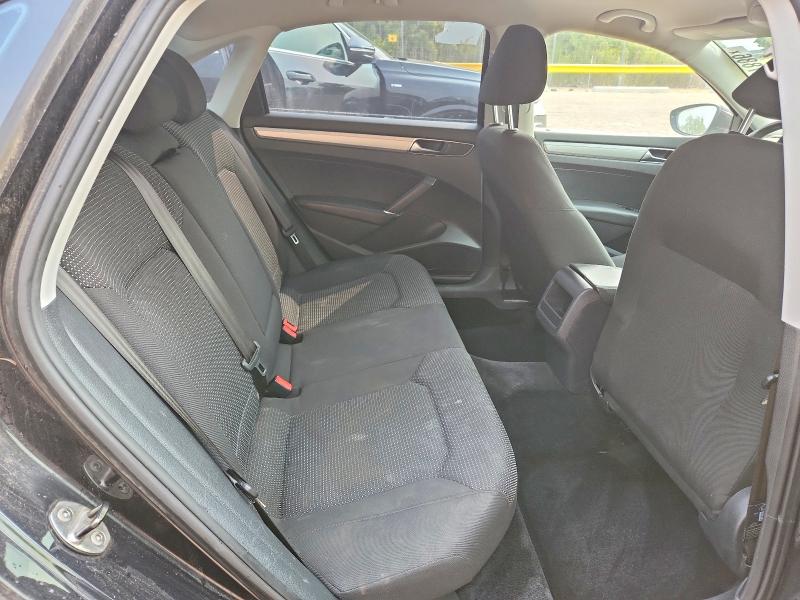 Photo 10 from auction – 2017 VOLKSWAGEN PASSAT with VIN 1VWAT7A30HC042723