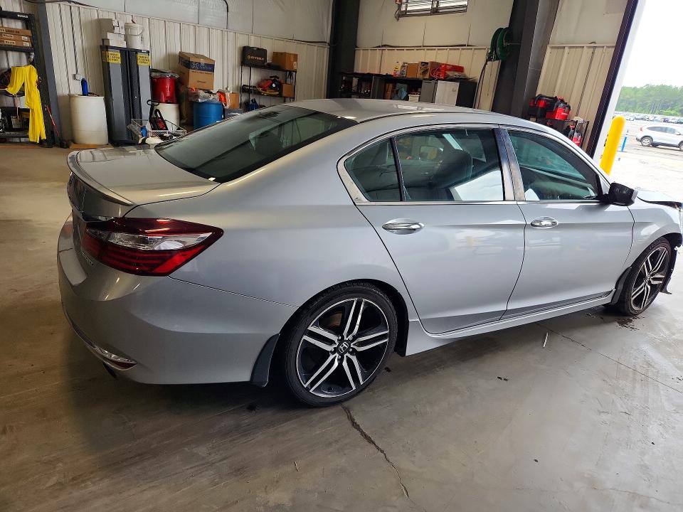 Photo 3 from auction – 2017 HONDA ACCORD with VIN 1HGCR2F53HA301581