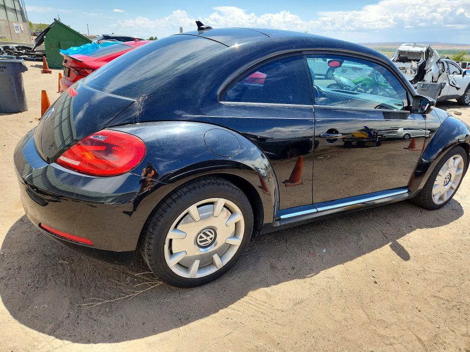 Photo 3 from auction – 2012 VOLKSWAGEN BEETLE with VIN 3VWJP7AT0CM642248
