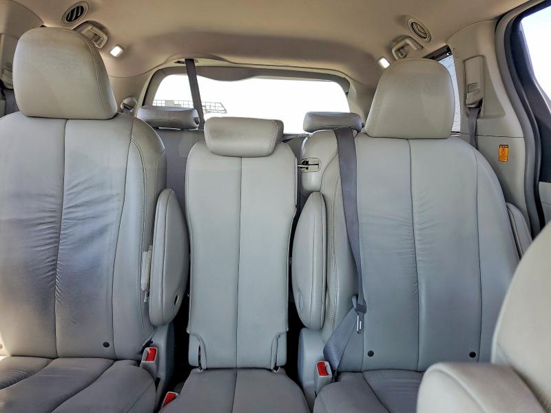 Photo 10 from auction – 2011 TOYOTA SIENNA with VIN 5TDYK3DC7BS085860