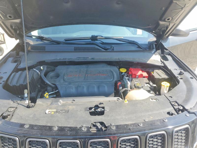 Photo 11 from auction – 2019 JEEP COMPASS with VIN 3C4NJDDB4KT799941