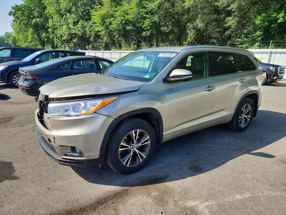 TOYOTA HIGHLANDER 2016 with VIN 5TDJKRFH7GS506688 - Photo from auction