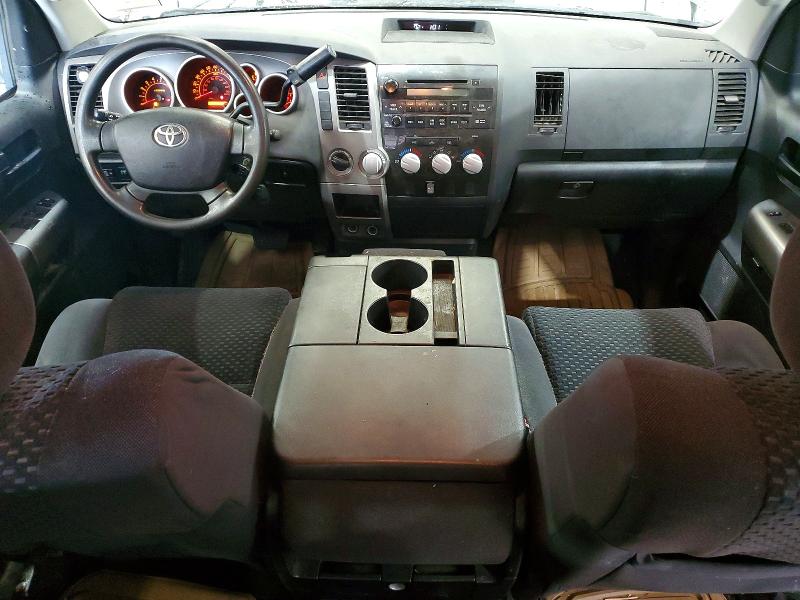 Photo 8 from auction – 2011 TOYOTA TUNDRA with VIN 5TFUY5F18BX165411