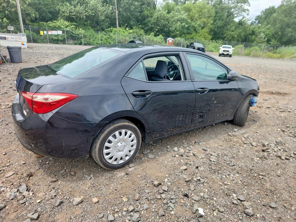 Photo 3 from auction – 2019 TOYOTA COROLLA with VIN 2T1BURHEXKC208848