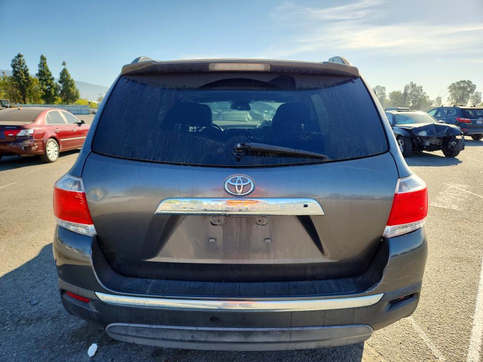 Photo 6 from auction – 2012 TOYOTA HIGHLANDER with VIN 5TDZK3EH8CS067514