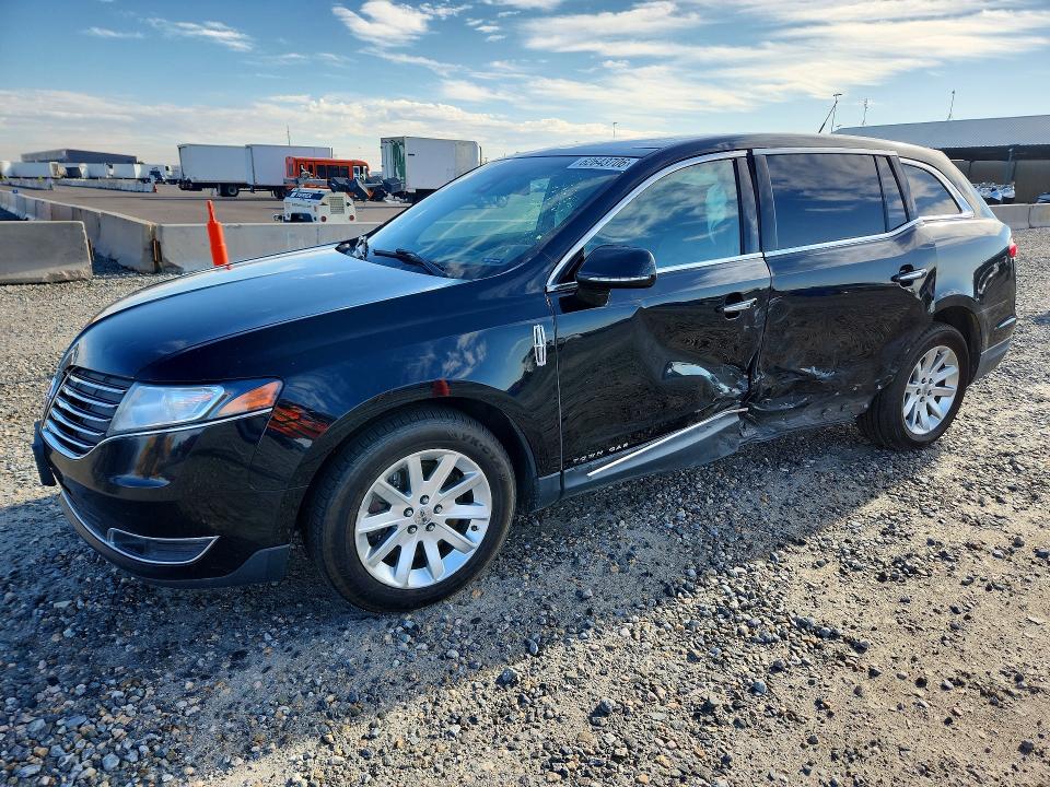 LINCOLN MKT 2017 with VIN 2LMHJ5NK7HBL00376 - Photo from auction