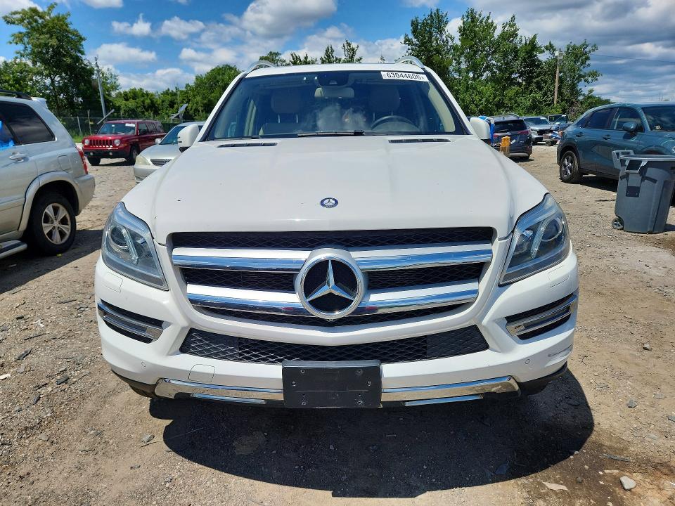 Photo 5 from auction – 2015 MERCEDES-BENZ GL with VIN 4JGDF6EE0FA461334