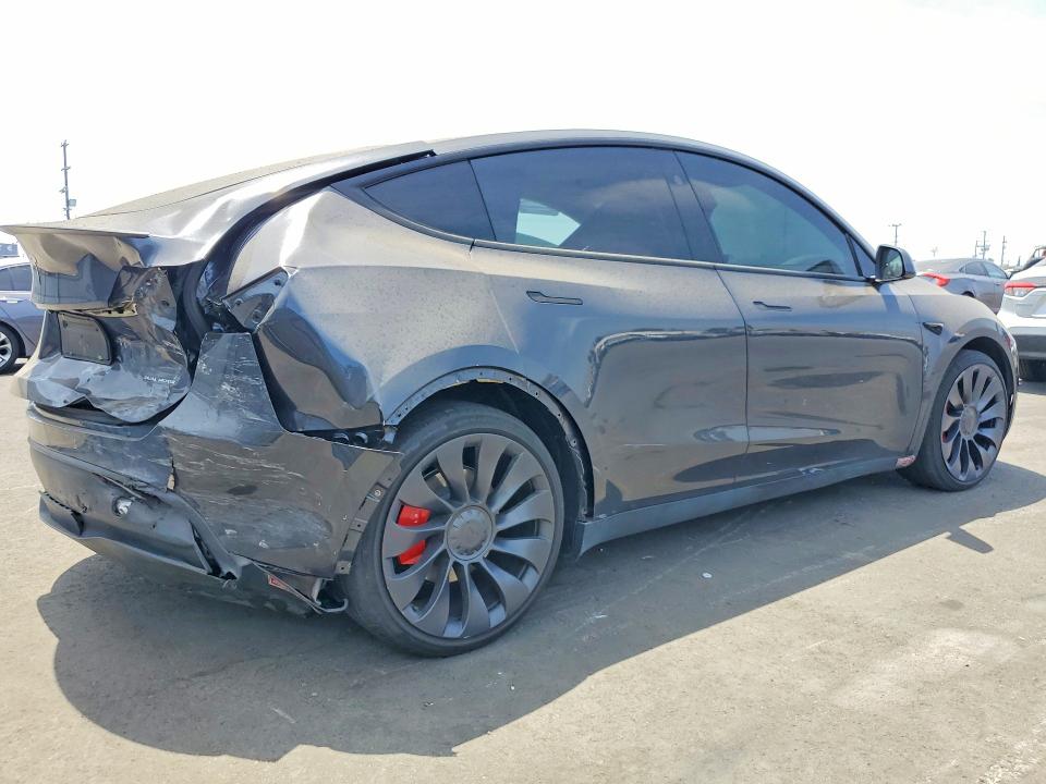 Photo 3 from auction – 2024 TESLA MODEL Y with VIN 7SAYGDEF0RF063930