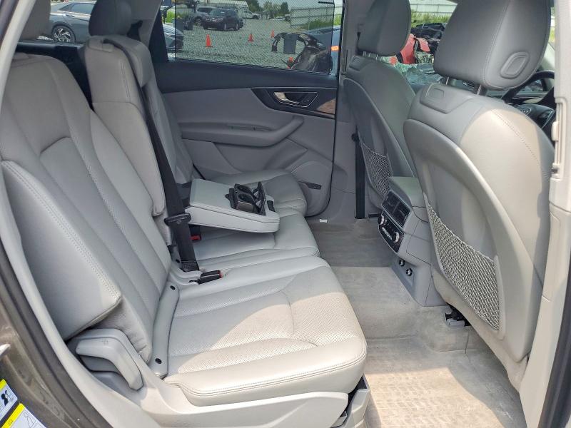 Photo 11 from auction – 2019 AUDI Q7 with VIN WA1VAAF70KD003550