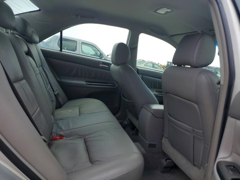 Photo 10 from auction – 2005 TOYOTA CAMRY with VIN 4T1BE30K95U094291