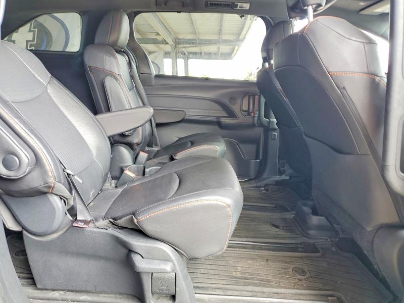 Photo 11 from auction – 2023 TOYOTA SIENNA with VIN 5TDDSKFC4PS092245