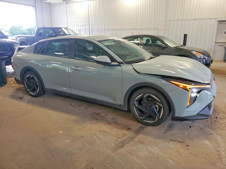 Photo 4 from auction – 2025 KIA K4 with VIN 3KPFU4DE7SE004696