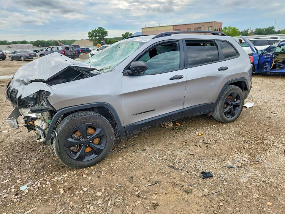 JEEP CHEROKEE 2017 with VIN 1C4PJMAB5HW567106 - Photo from auction