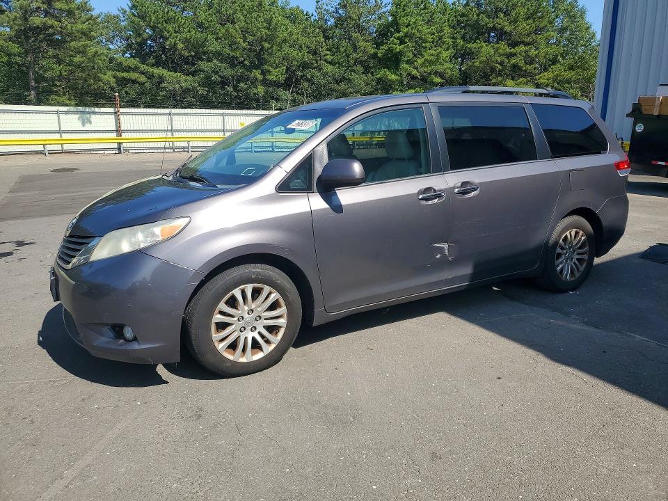 TOYOTA SIENNA 2014 with VIN 5TDYK3DC7ES472199 - Photo from auction