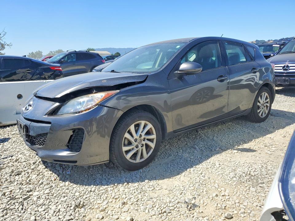 MAZDA 3 2012 with VIN JM1BL1L82C1546174 - Photo from auction