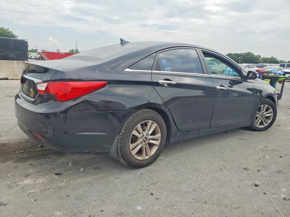 Фото 3 с аукциона – 2011 HYUNDAI SONATA с VIN 5NPEB4AC7BH124692