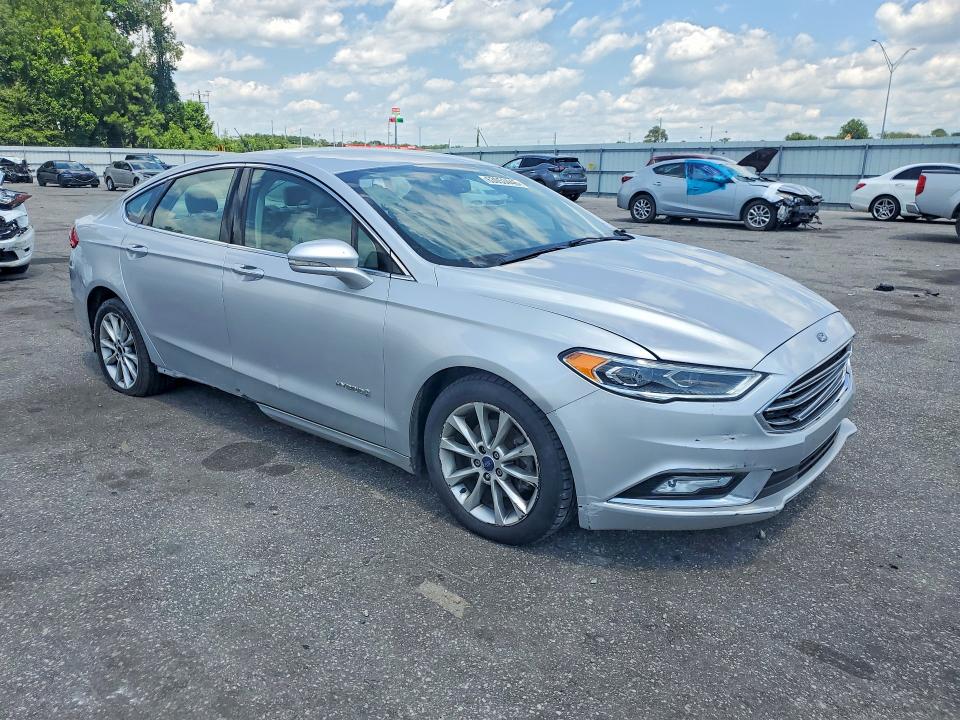 Photo 4 from auction – 2017 FORD FUSION with VIN 3FA6P0LU0HR108088