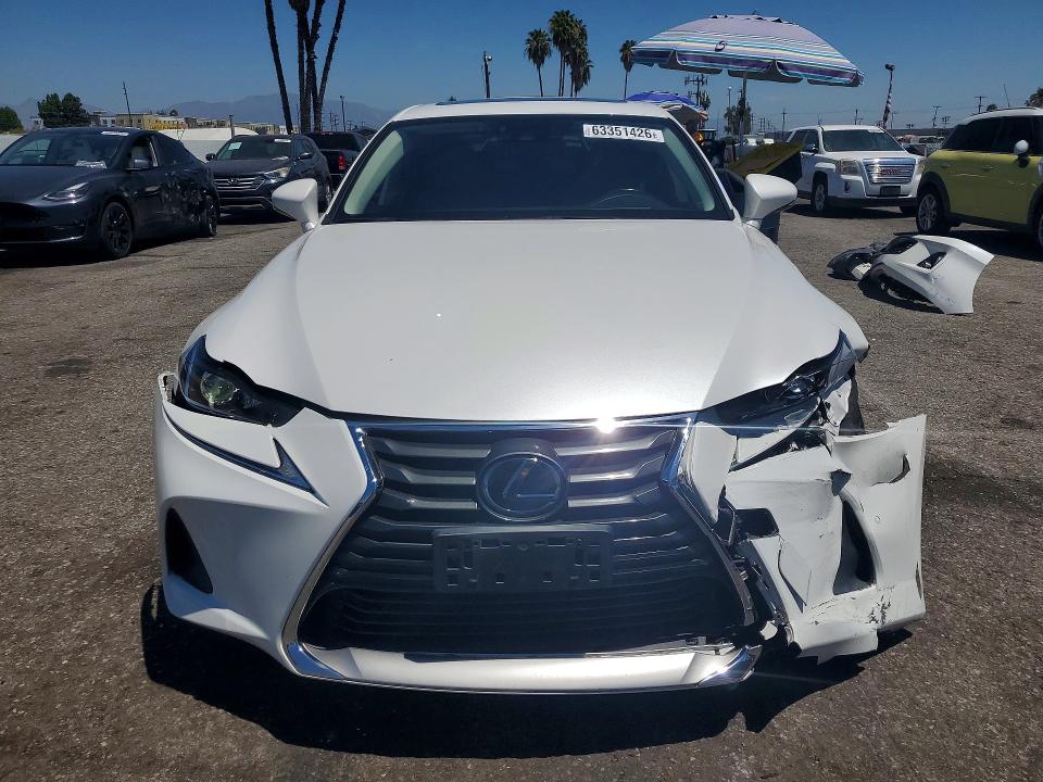 Photo 5 from auction – 2018 LEXUS IS with VIN JTHBA1D2XJ5076352