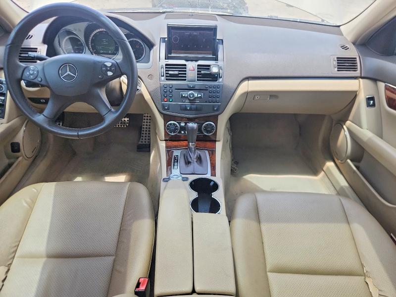 Photo 8 from auction – 2011 MERCEDES-BENZ C with VIN WDDGF8BB7BR145650