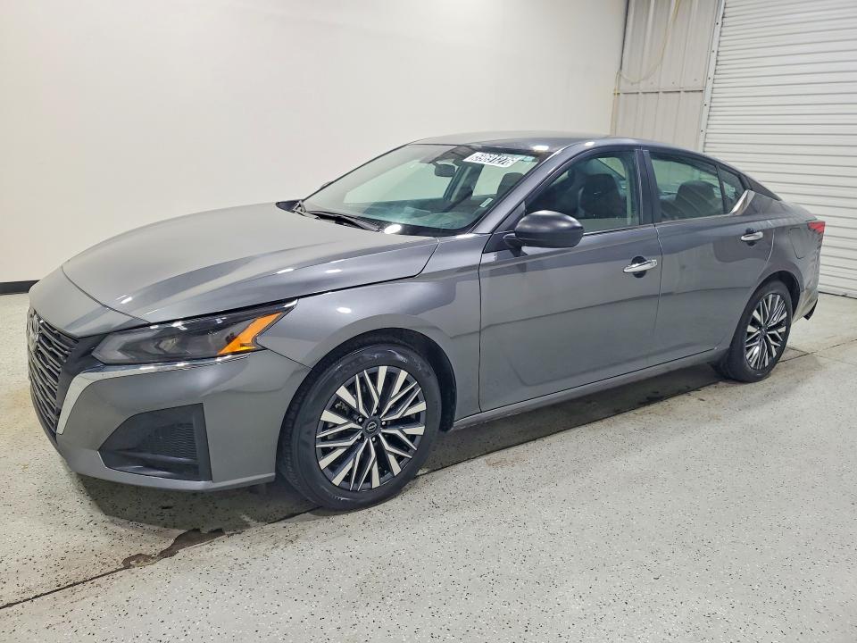 NISSAN ALTIMA 2025 with VIN 1N4BL4DV6SN384231 - Photo from auction
