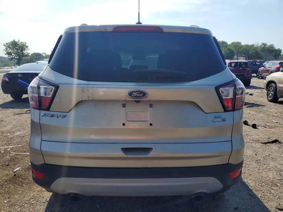 Photo 6 from auction – 2017 FORD ESCAPE with VIN 1FMCU9GD3HUC19937