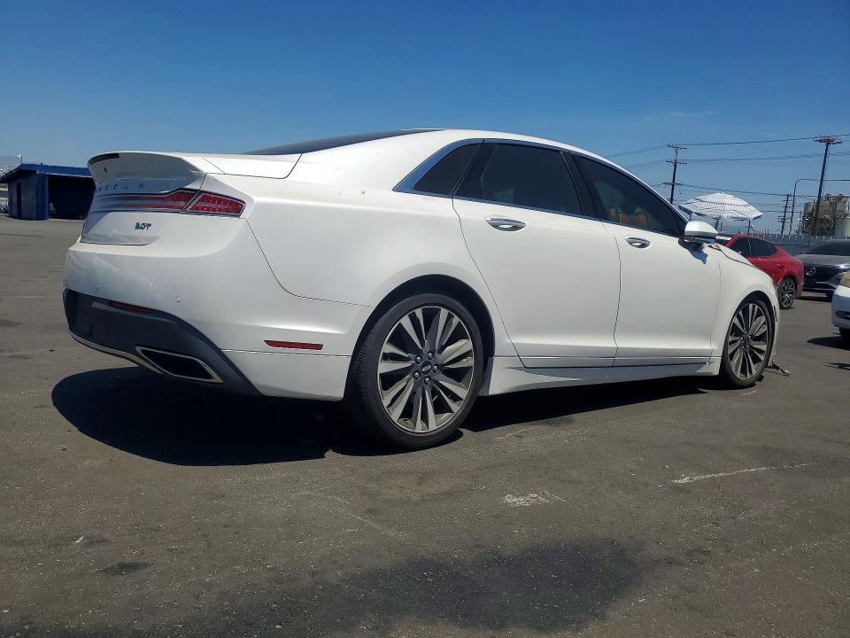 Photo 3 from auction – 2017 LINCOLN MKZ with VIN 3LN6L5E95HR665604