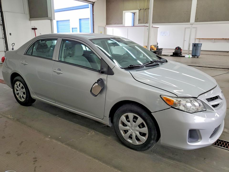 Снимка 4 от търг – 2013 TOYOTA COROLLA с VIN 2T1BU4EE2DC962319